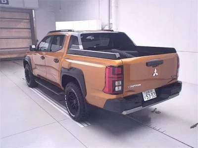 Mitsubishi TRITON