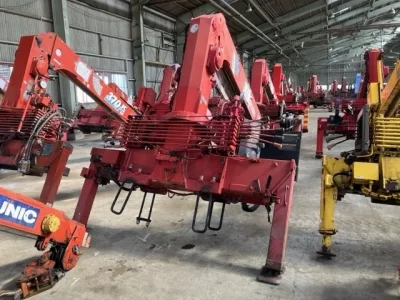 OTHERS UNIC CRANE