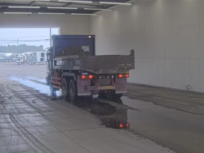 Hino TRUCK