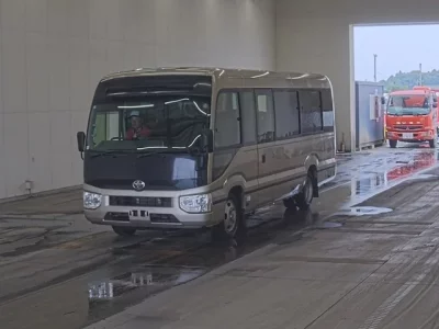 Toyota COASTER