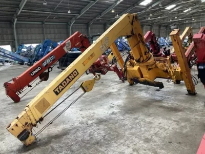 TADANO CRANE
