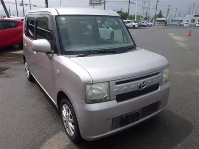 Toyota PIXIS SPACE
