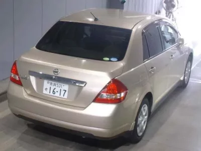 Nissan TIIDA LATIO