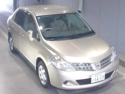 Nissan TIIDA LATIO