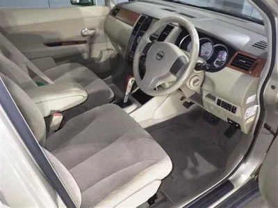 Nissan TIIDA LATIO