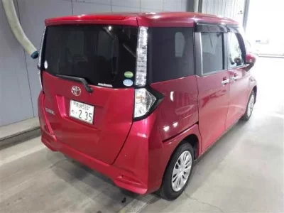 Toyota TANK