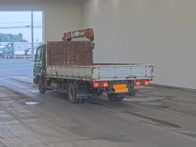 Nissan TRUCK