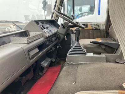 Nissan TRUCK