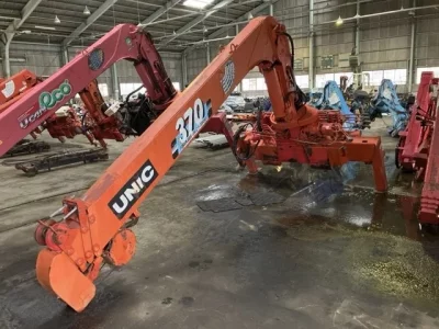 OTHERS UNIC CRANE