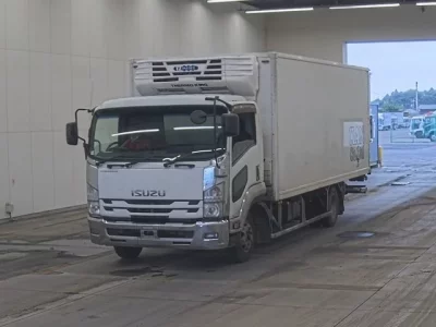 Isuzu TRUCK
