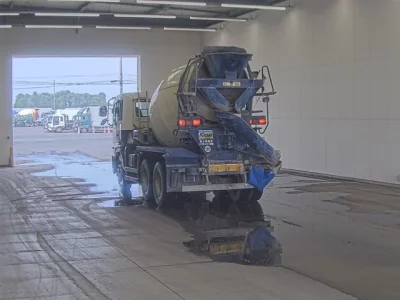 Hino TRUCK