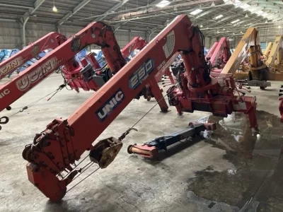 OTHERS UNIC CRANE