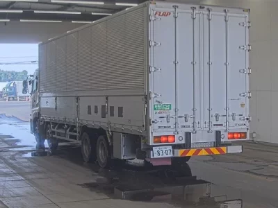 Nissan QUON