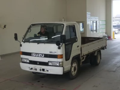 Isuzu ELF
