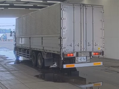 Hino TRUCK
