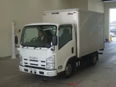 Isuzu ELF