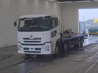 Nissan TRUCK