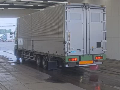 Hino TRUCK