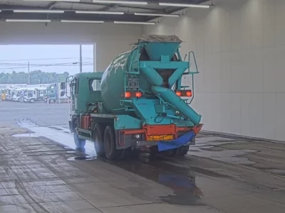 Hino TRUCK