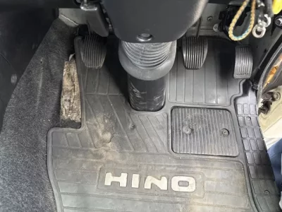 Hino TRUCK