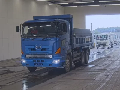Hino TRUCK