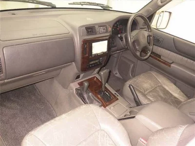 Nissan SAFARI
