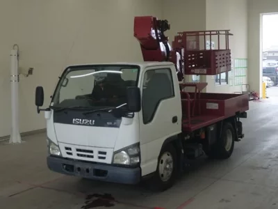 Isuzu ELF