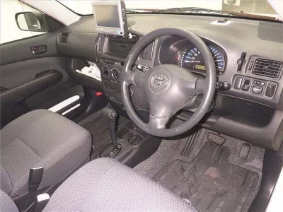 Toyota SUCCEED