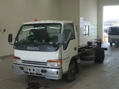 Isuzu ELF