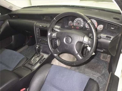 Nissan LAUREL