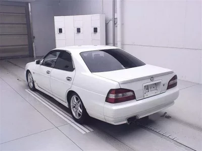 Nissan LAUREL