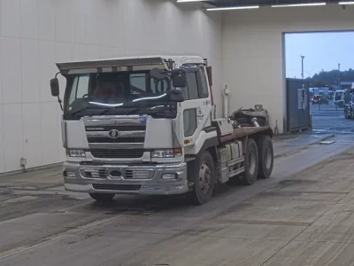 Nissan TRUCK