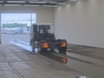Nissan TRUCK