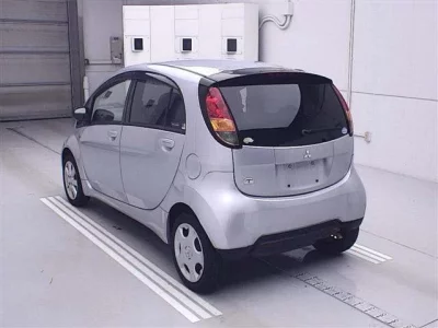 Mitsubishi I