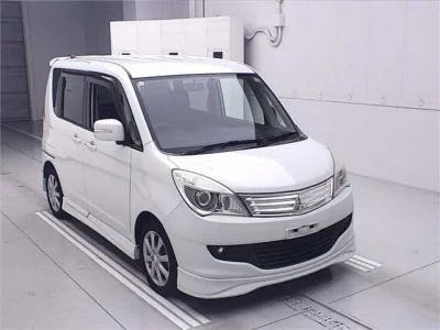 Mitsubishi DELICA D2