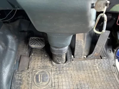 Nissan TRUCK