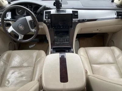 GM CADILLAC ESCALADE