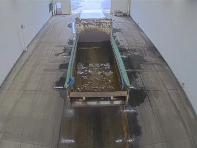 Nissan TRUCK