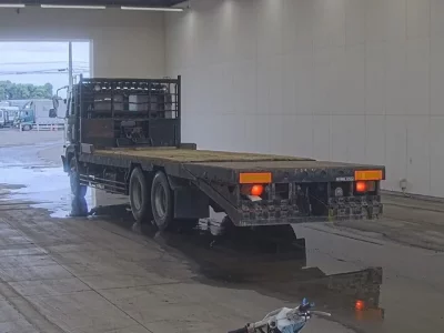 Hino TRUCK