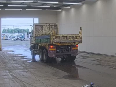 Nissan TRUCK