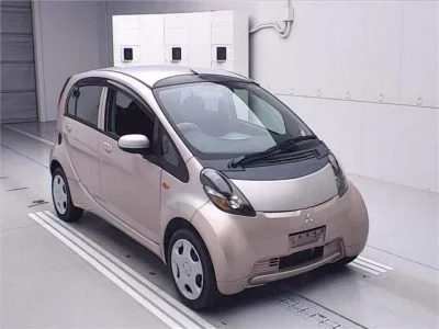 Mitsubishi I