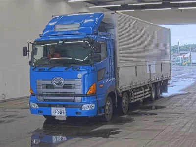 Hino TRUCK