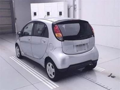 Mitsubishi I
