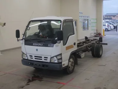 Isuzu ELF
