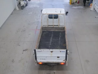 Nissan TRUCK