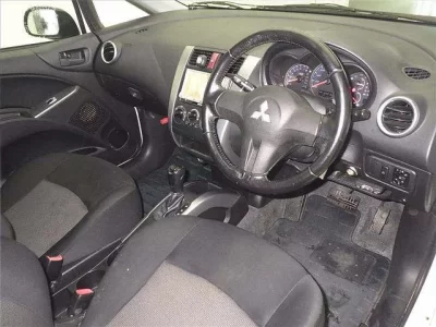 Mitsubishi COLT PLUS