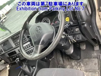 Hino TRUCK