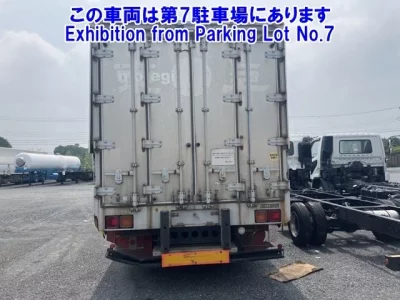 Nissan TRUCK