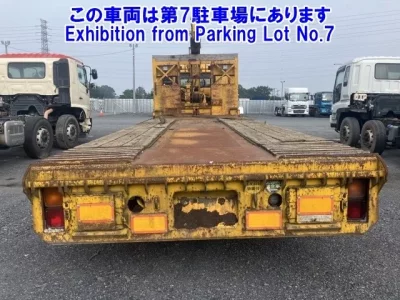 Nissan TRUCK