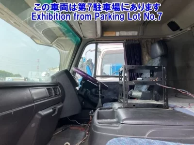Nissan TRUCK